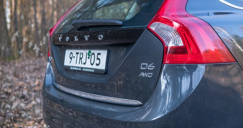 Volvo V60 cena 51800 przebieg: 351507, rok produkcji 2014 z Warszawa małe 631